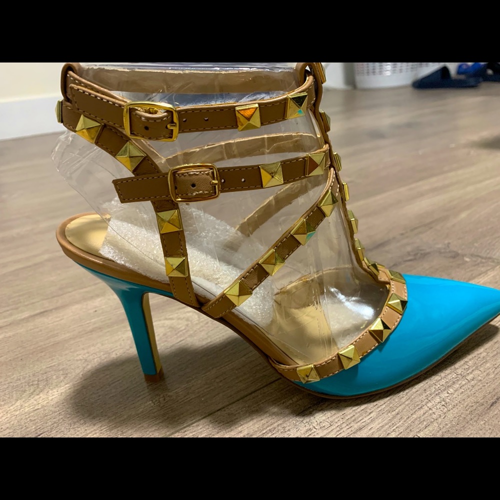 *NEW* BCBG Teal Rock Studded Heels Brand NEW!!